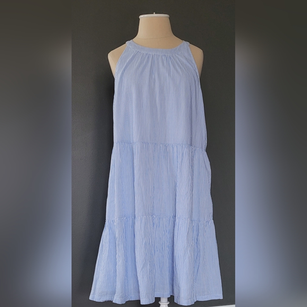 OLD NAVY Tiered Dress. Size: L
